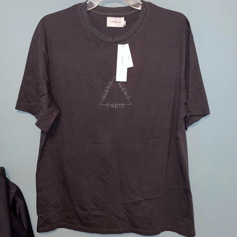 Topman T-Shirt Distressed Neckline Paris Triangle Graphic Size Small